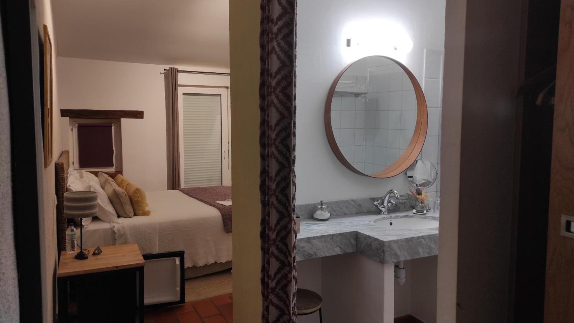 Hotel Le Mas Trilles เซเรต์ ภายนอก รูปภาพ