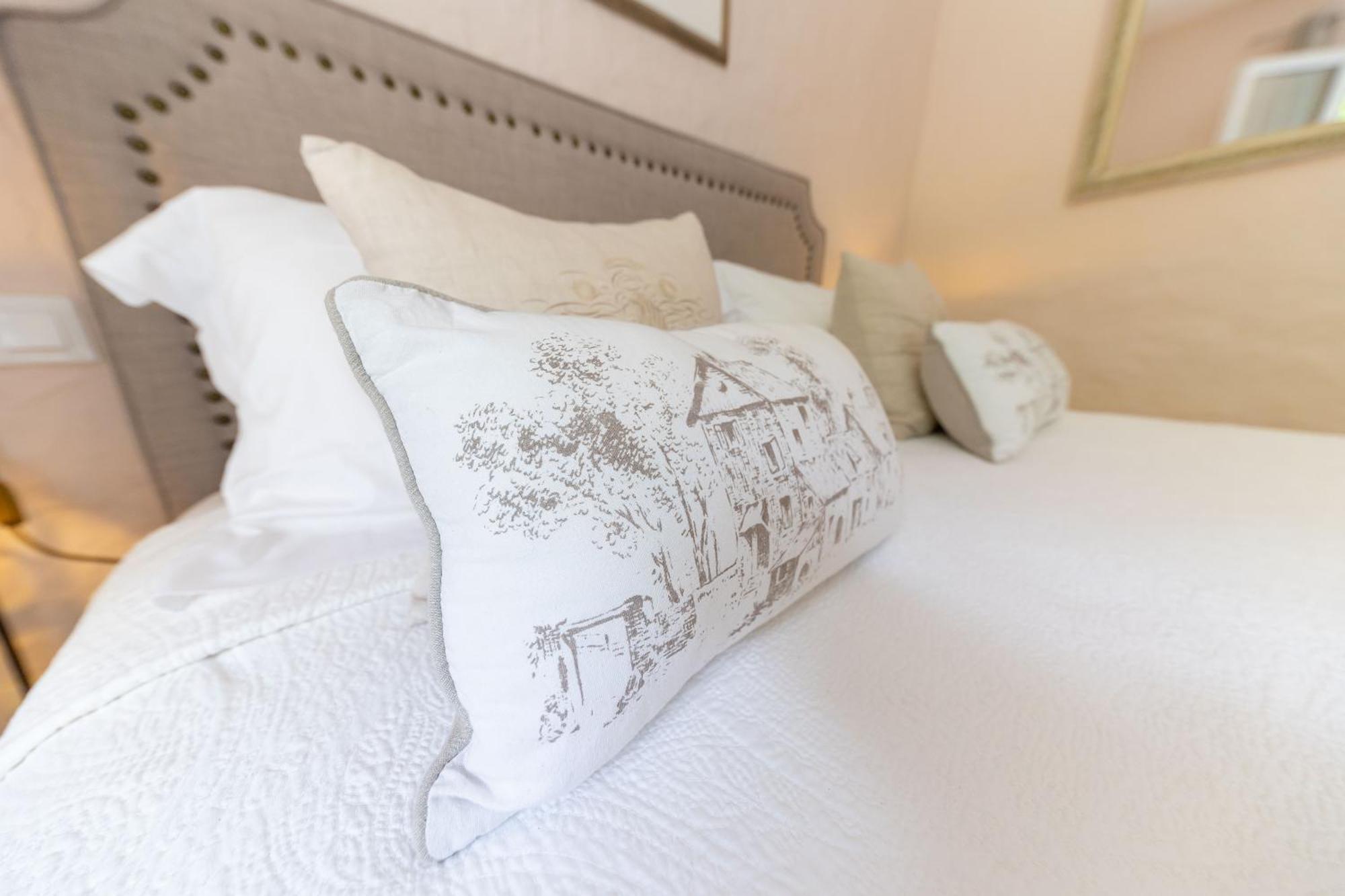 Hotel Le Mas Trilles เซเรต์ ภายนอก รูปภาพ